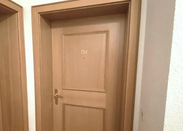 Apartment Al Ponte 4 *