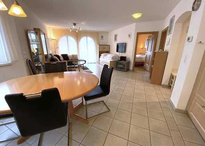 Apartment Al Ponte 4 *